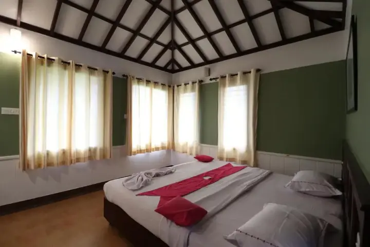 Велламундра: Wayanad Village Resort