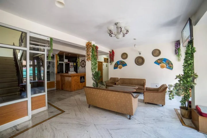 Лех: Hotel Satkar Residency