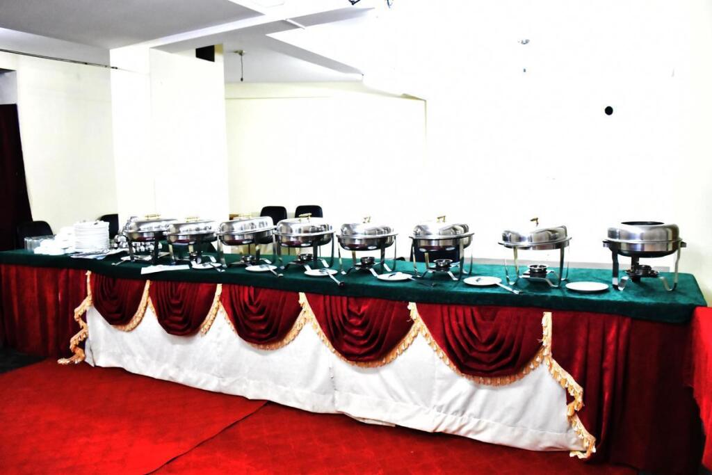 Лех: Hotel Satkar Residency
