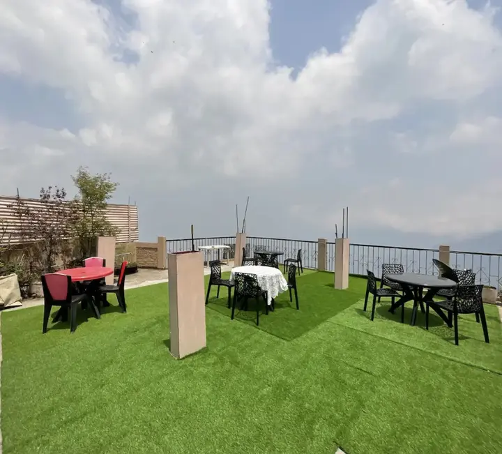 Дарджилинг: Hotel Long Island