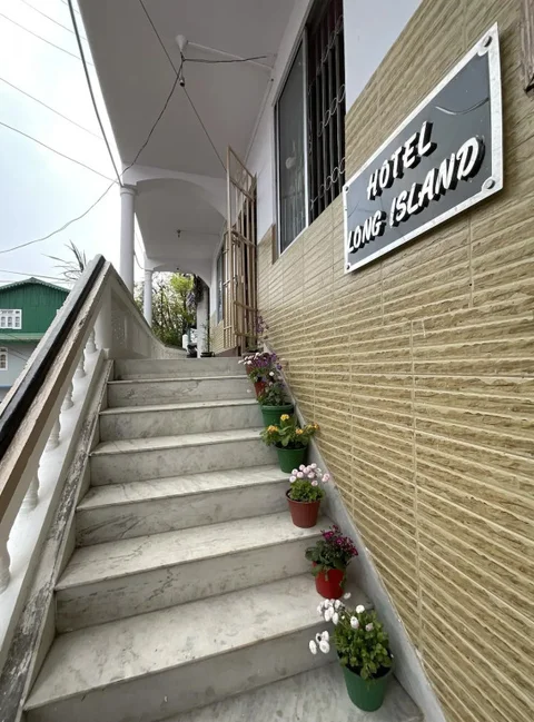 Дарджилинг: Hotel Long Island