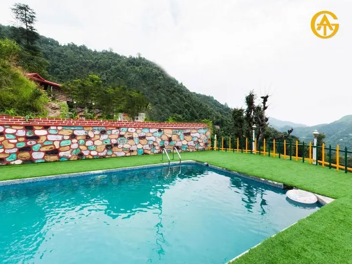 Куфри: Evaan Resorts Oakwood Hamlet Shoghi