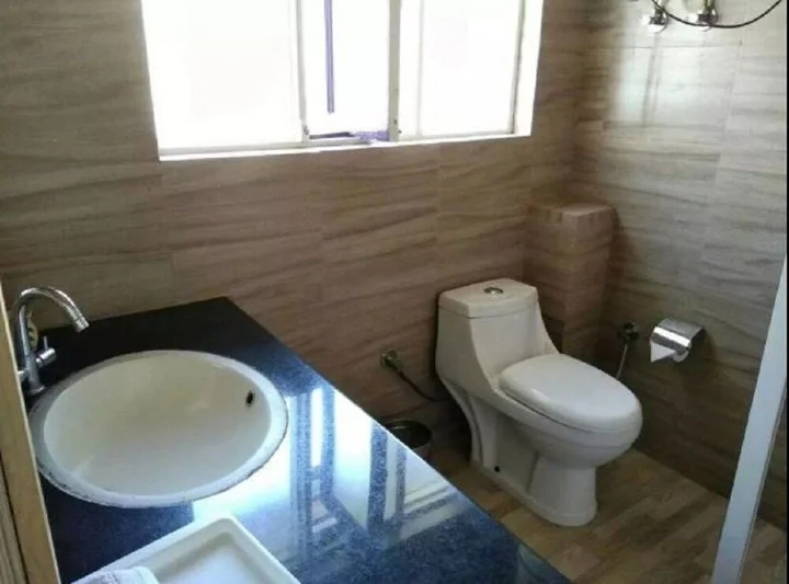 Куфри: Evaan Resorts Oakwood Hamlet Shoghi