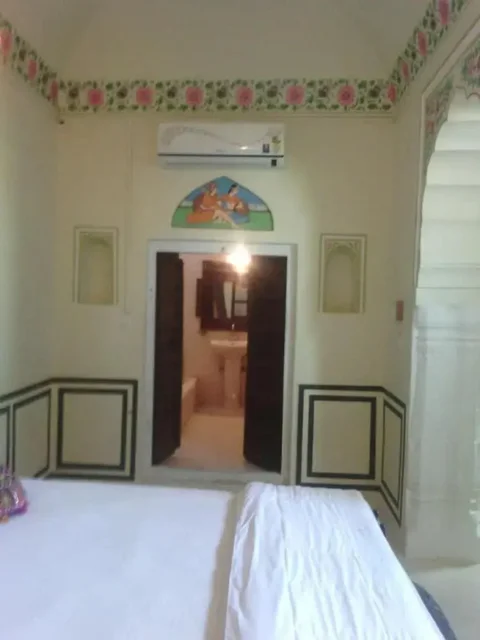 Навалгарх: Hotel Royal Rest