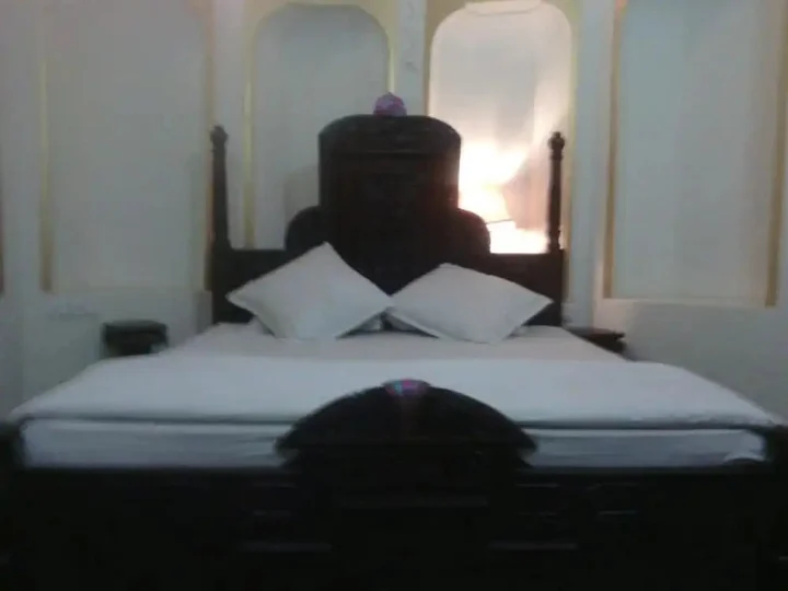 Навалгарх: Hotel Royal Rest