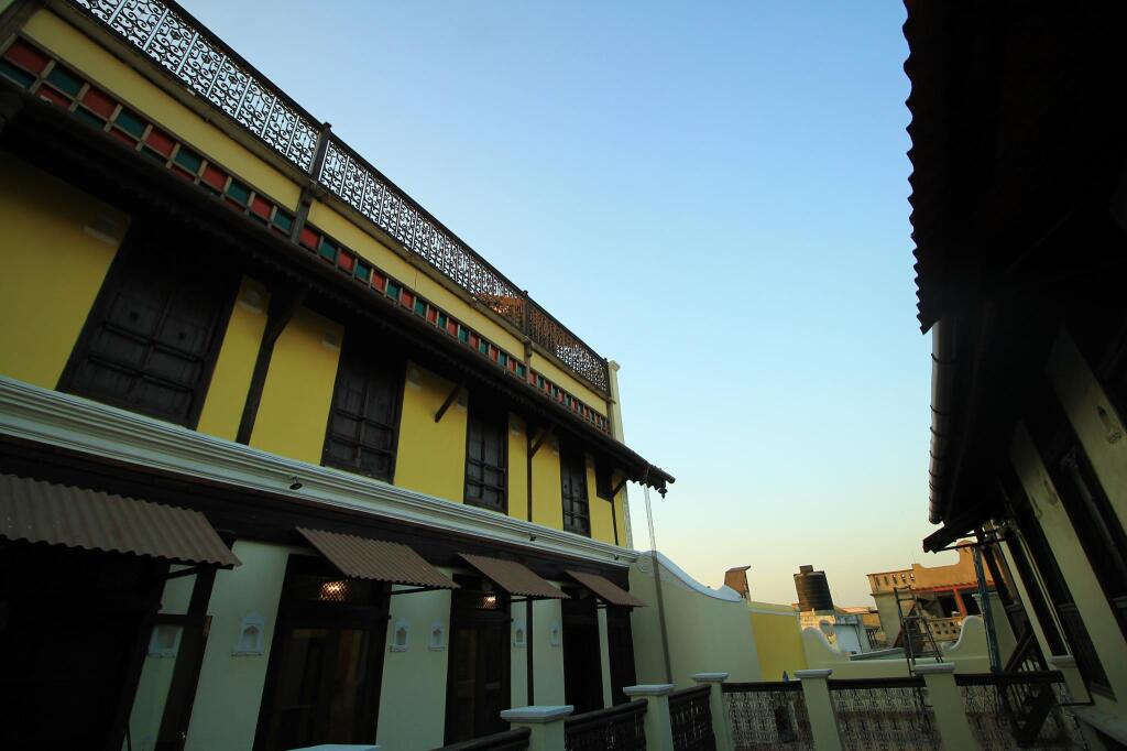 Ахмедабад: Deewanji Ni Haveli
