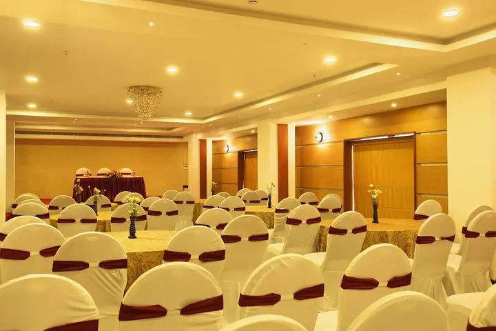 Триссур: The Garuda Hotels
