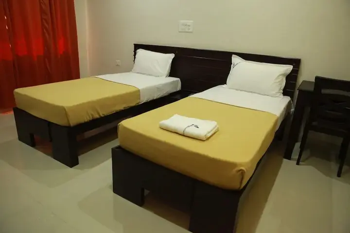 Перумал Ковил Пати: Riva Residency
