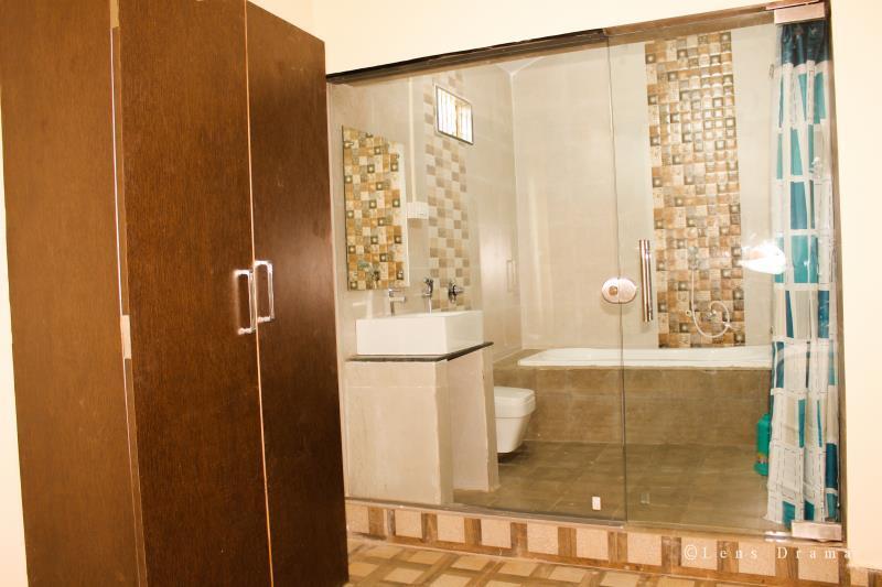 Гокарна: lotus beach resort