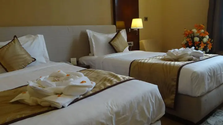 Праяградж: The Legend Hotel