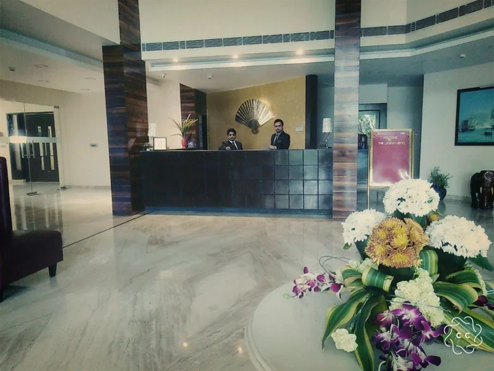 Праяградж: The Legend Hotel