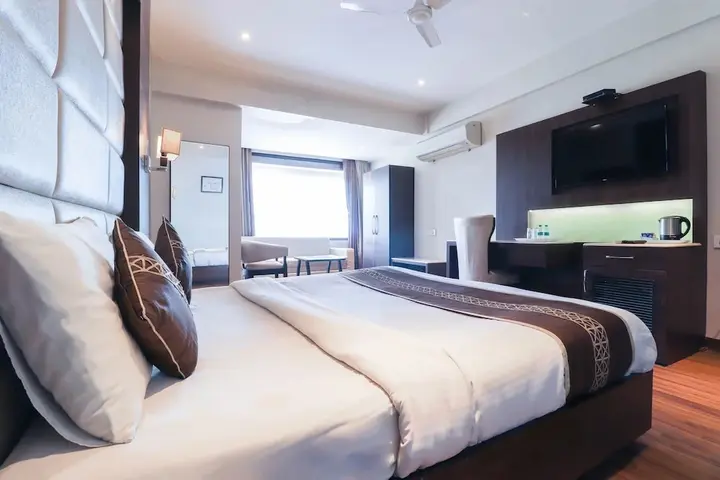 Канпур: The Millionaire Suites