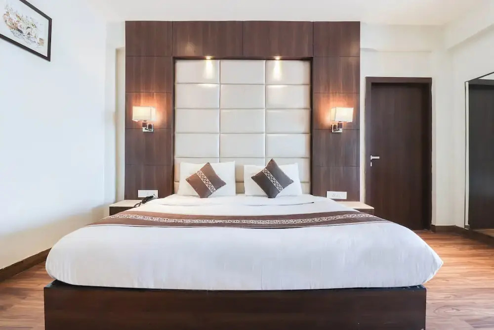 Канпур: The Millionaire Suites