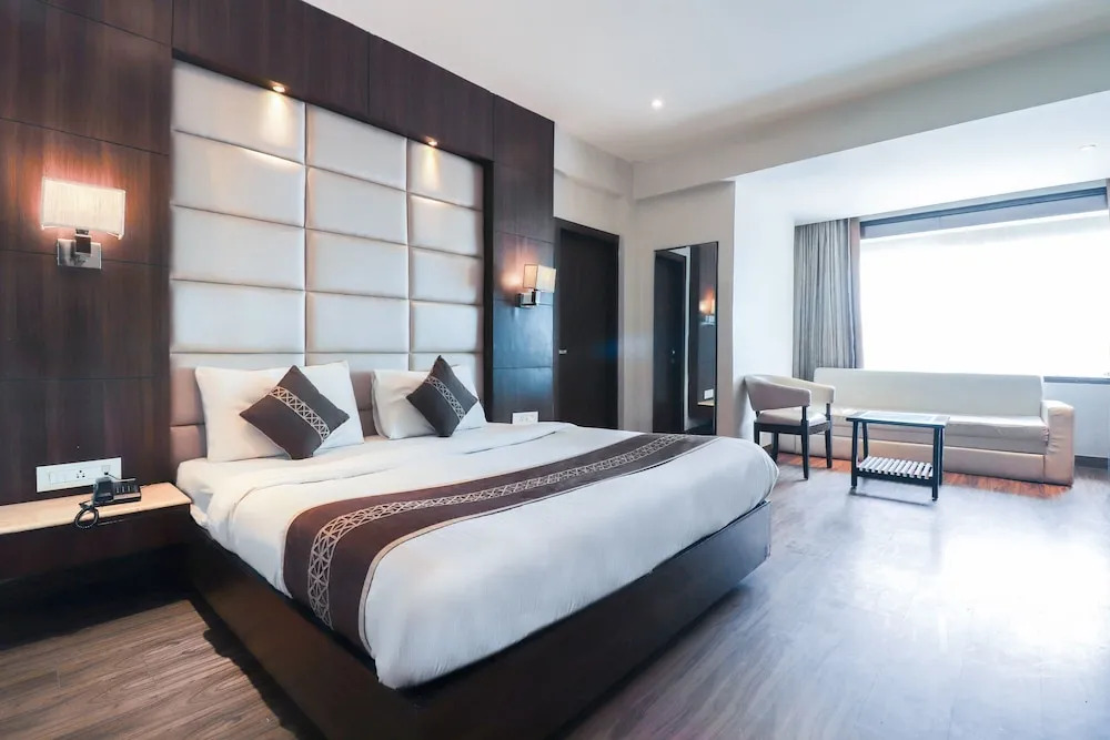 Канпур: The Millionaire Suites
