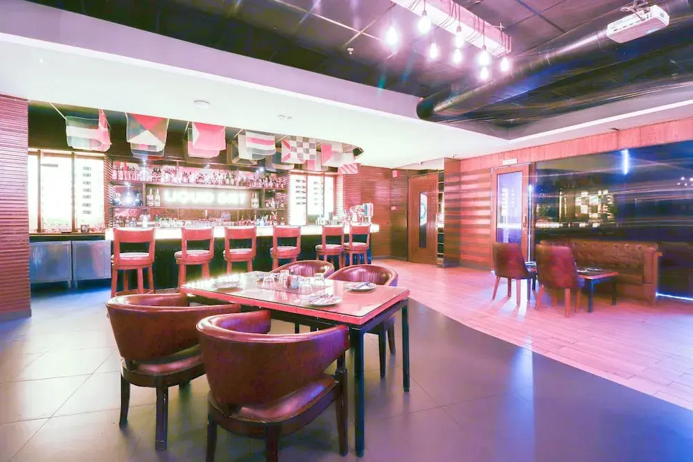 Канпур: The Millionaire Suites