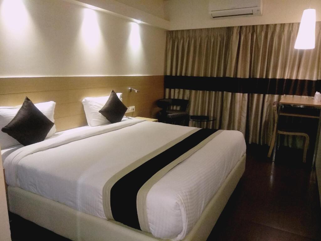 Вапи: Hotel The Blossom