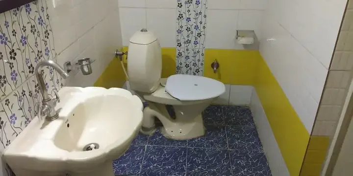 Дехрадун: Hotel Pathik