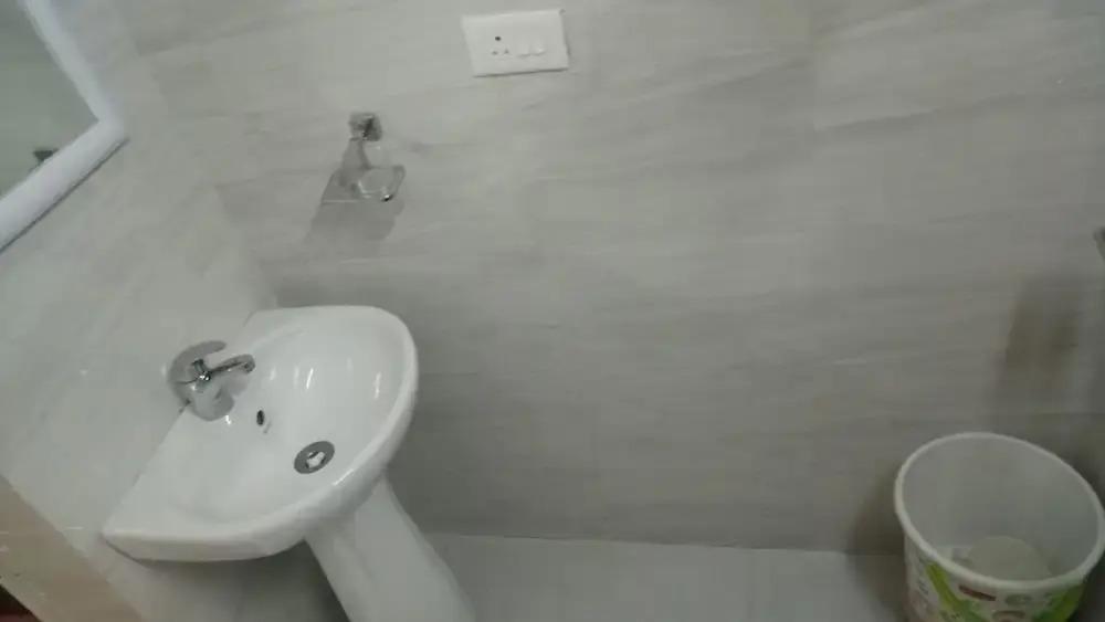 Дехрадун: Hotel Pathik