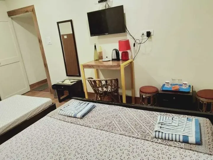 Дехрадун: Hotel Pathik