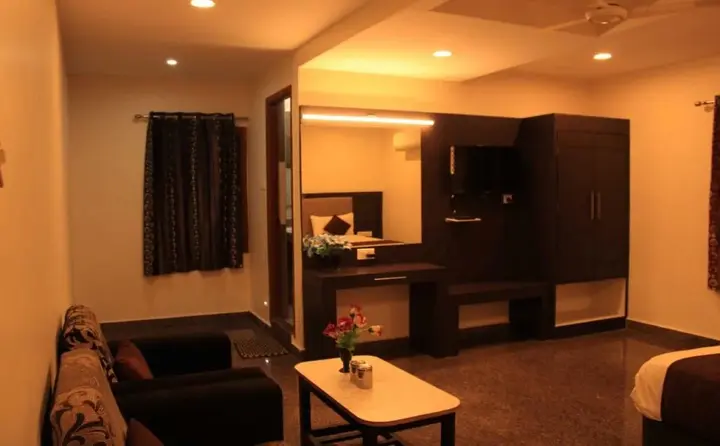 Пунди: Hotel MSM Inn