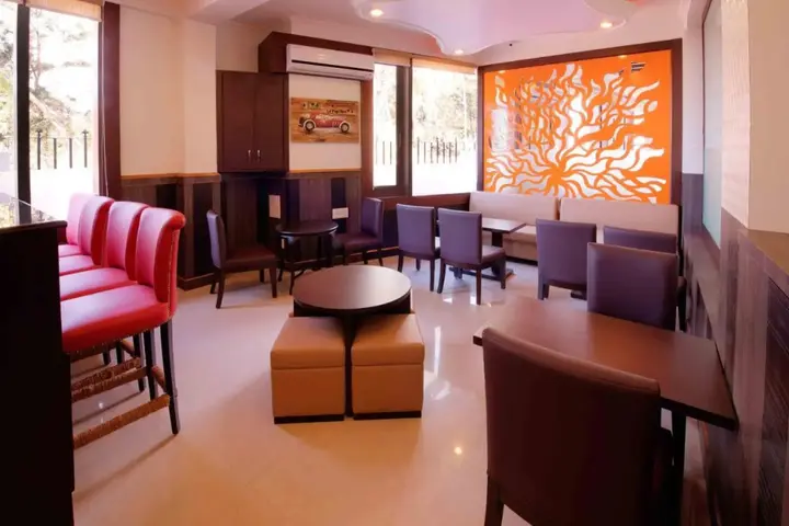 Кангра: White Ridge Hotel