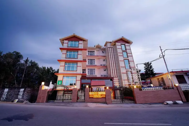 Кангра: White Ridge Hotel