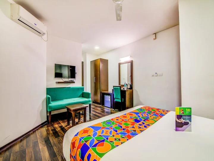 Бангалор: Comfy Hotel