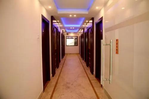 Дханбад: Hotel S G International