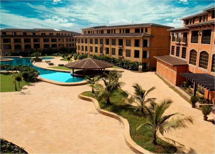 Нерал: Discover Resorts