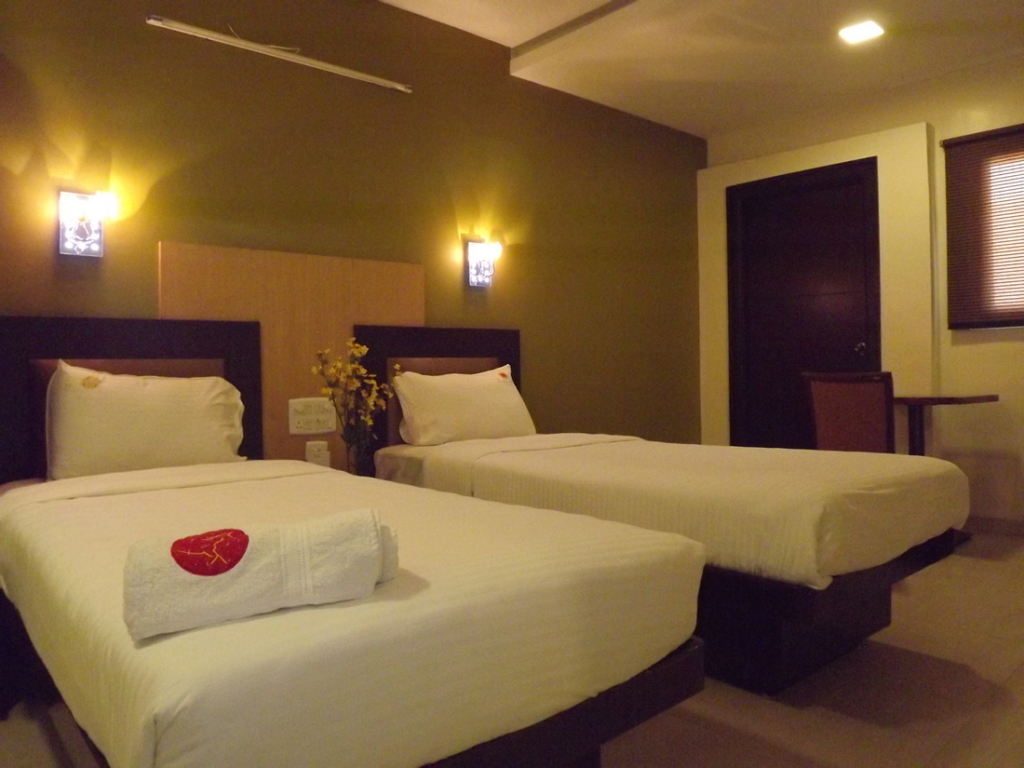 Соманур: The Richman Hotel
