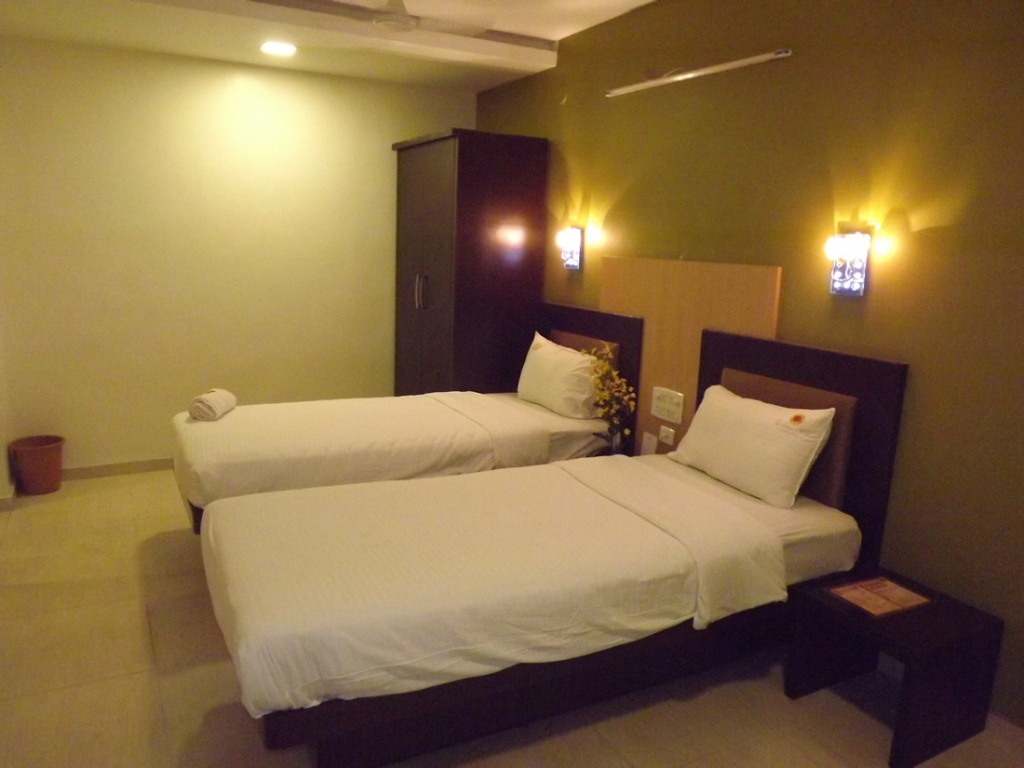 Соманур: The Richman Hotel