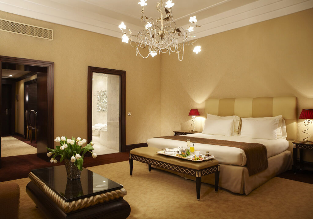 Соманур: The Richman Hotel