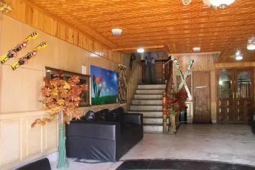 Гульмарг: Fluorescence Hotel & Restaurant