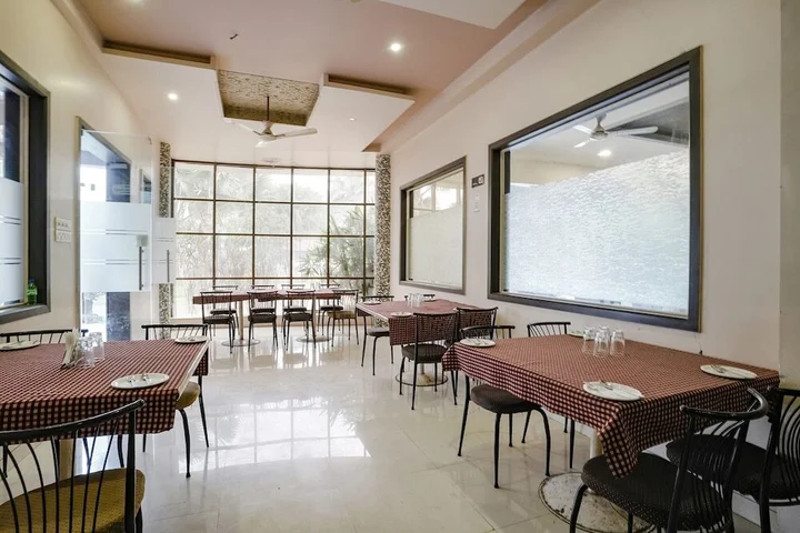 Нашик: Hotel Sai Shahu