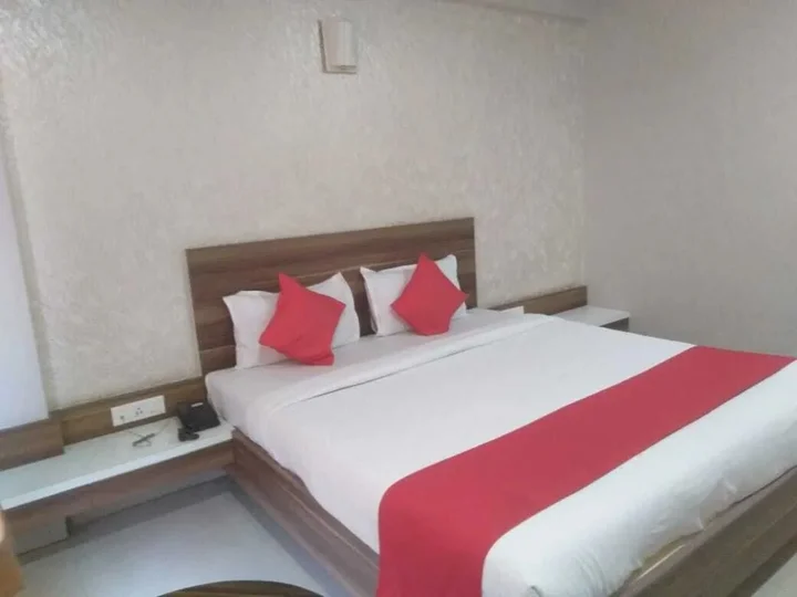 Нашик: Hotel Sai Shahu