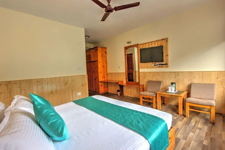 Манали: Hotel Mountain Face by Snow City Hotels