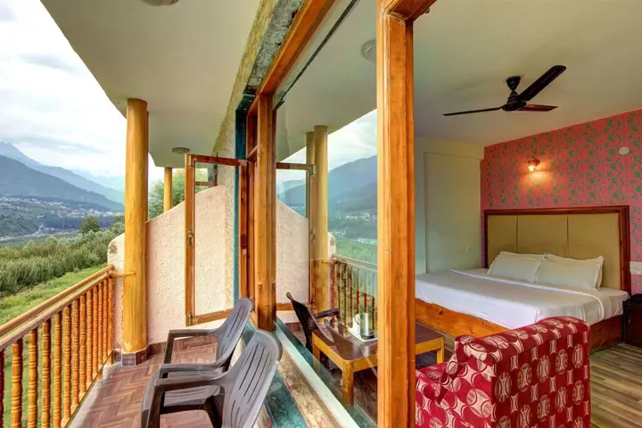 Манали: Hotel Mountain Face by Snow City Hotels