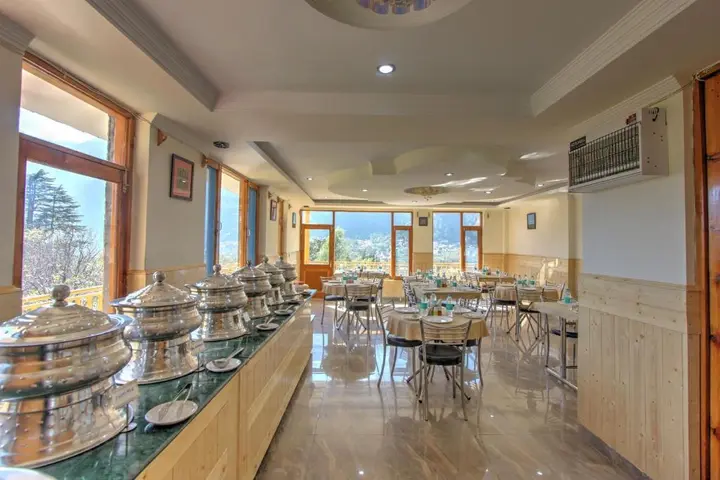 Манали: Hotel Mountain Face by Snow City Hotels