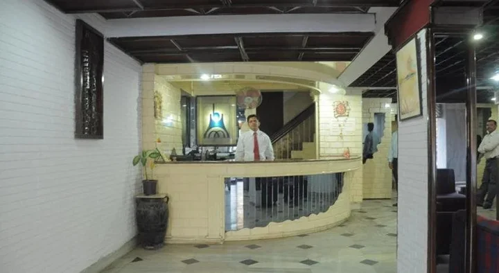 Нагпур: Blue Moon Nagpur