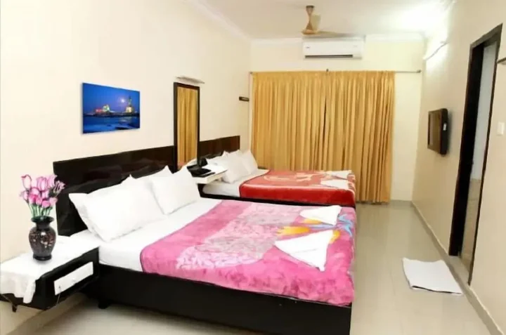 Eraniel: Hotel Bharani