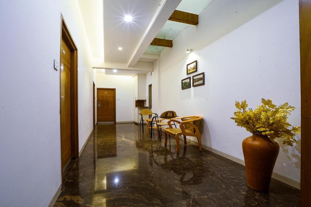 Колхапур: Hotel Sri Sri Executive Lodging