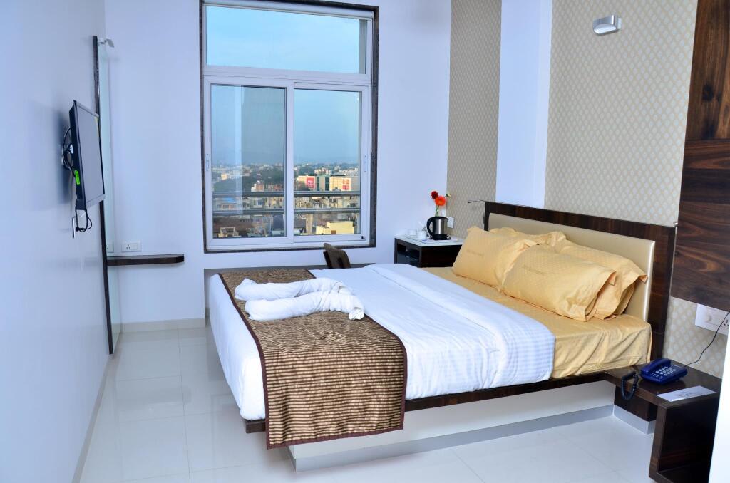 Колхапур: Hotel Sri Sri Executive Lodging