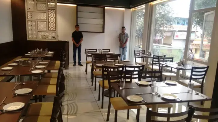 Колхапур: Hotel Sri Sri Executive Lodging