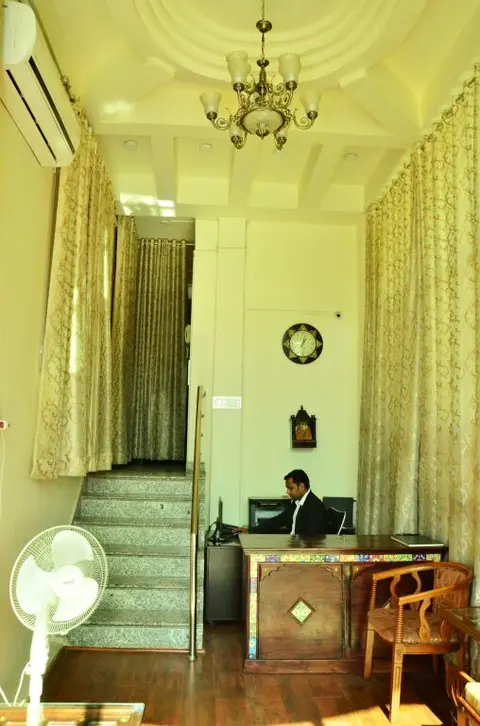 Джайпур: Raj Regency
