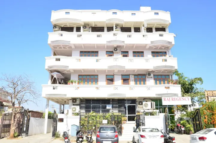 Джайпур: Raj Regency