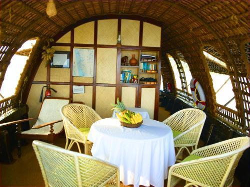 Мухамма: Spice Coast Cruises