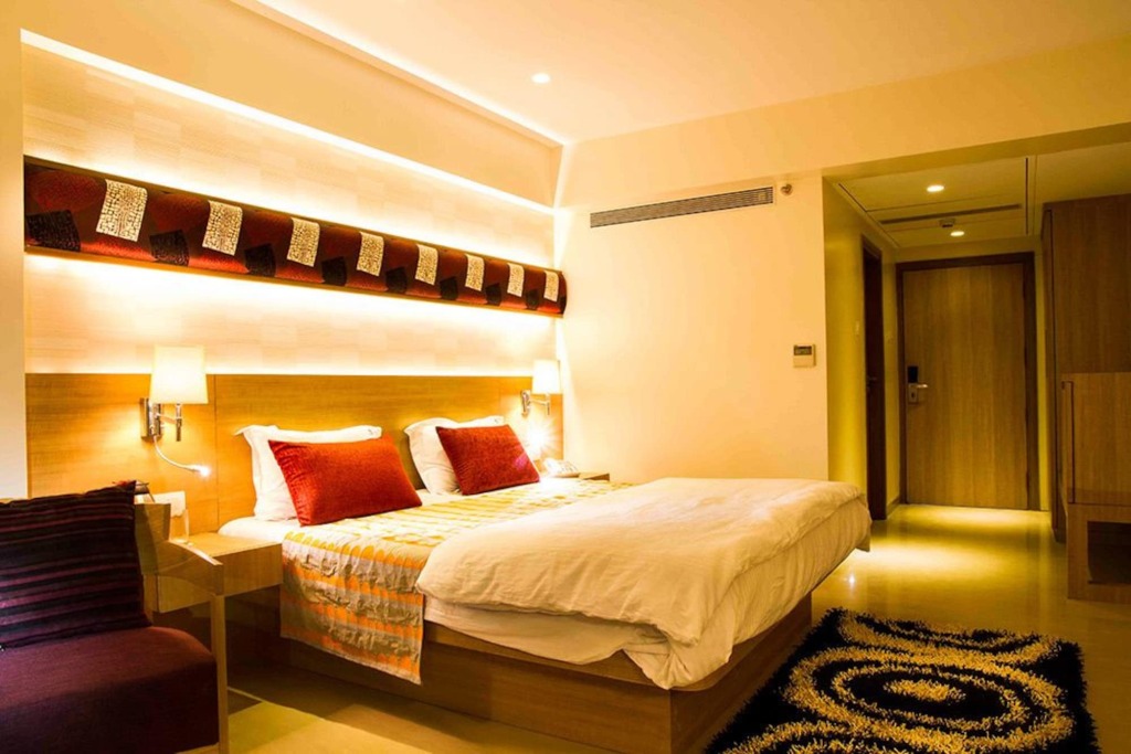 Нашик: The SSK Solitaire Hotel & Banquets