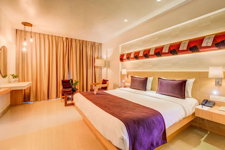 Нашик: The SSK Solitaire Hotel & Banquets