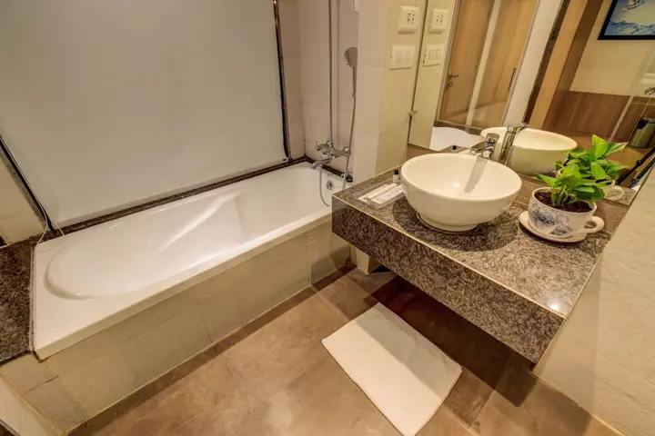 Нашик: The SSK Solitaire Hotel & Banquets