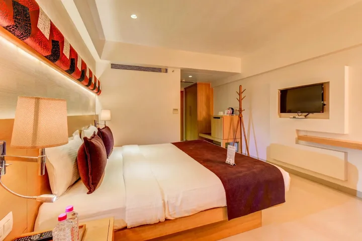 Нашик: The SSK Solitaire Hotel & Banquets